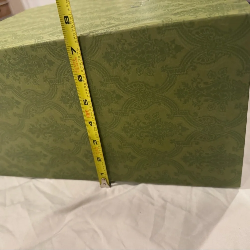 Gucci Gift Box - Picture 13 of 13